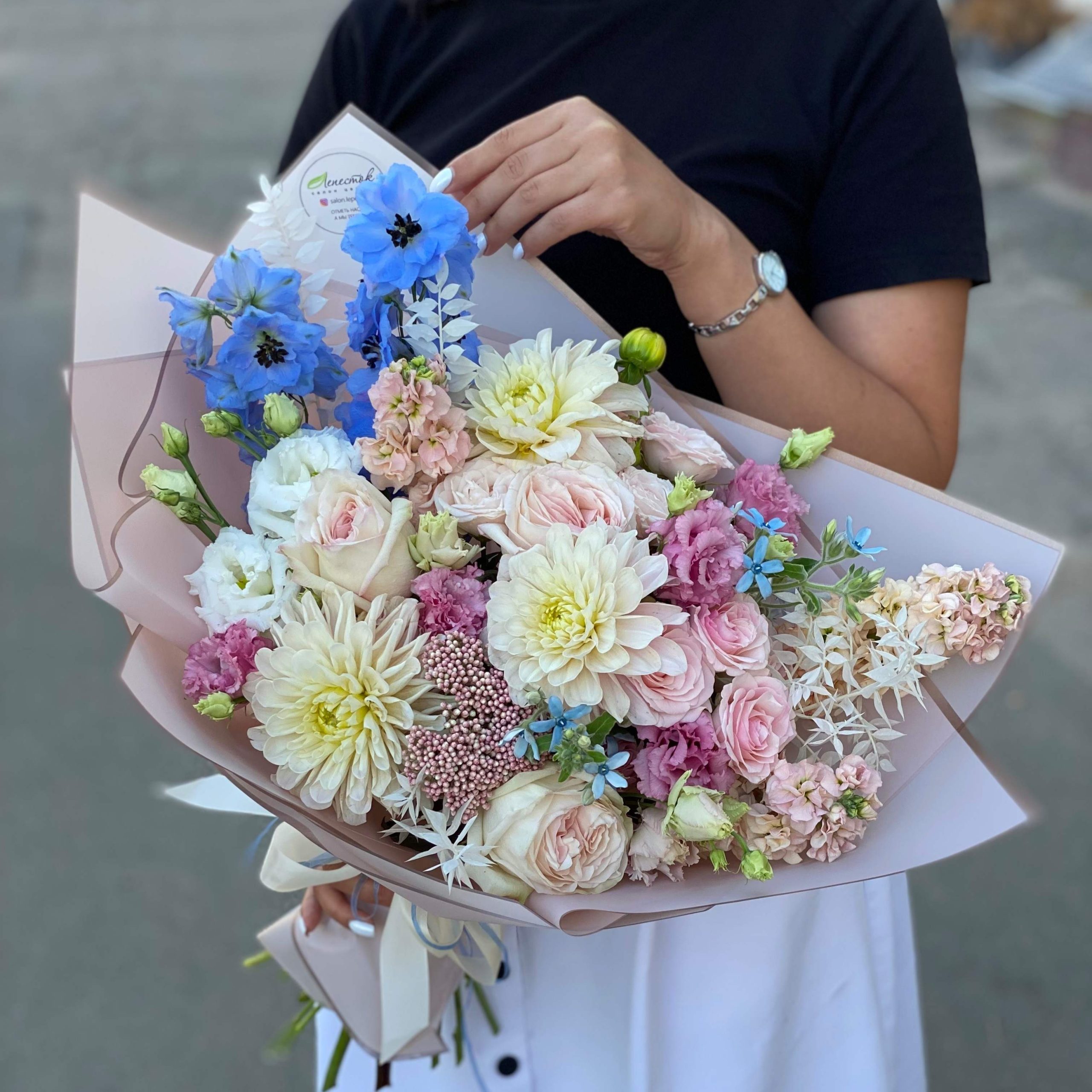 298fa45e-b55f-400a-8989-2e6563d1bca2